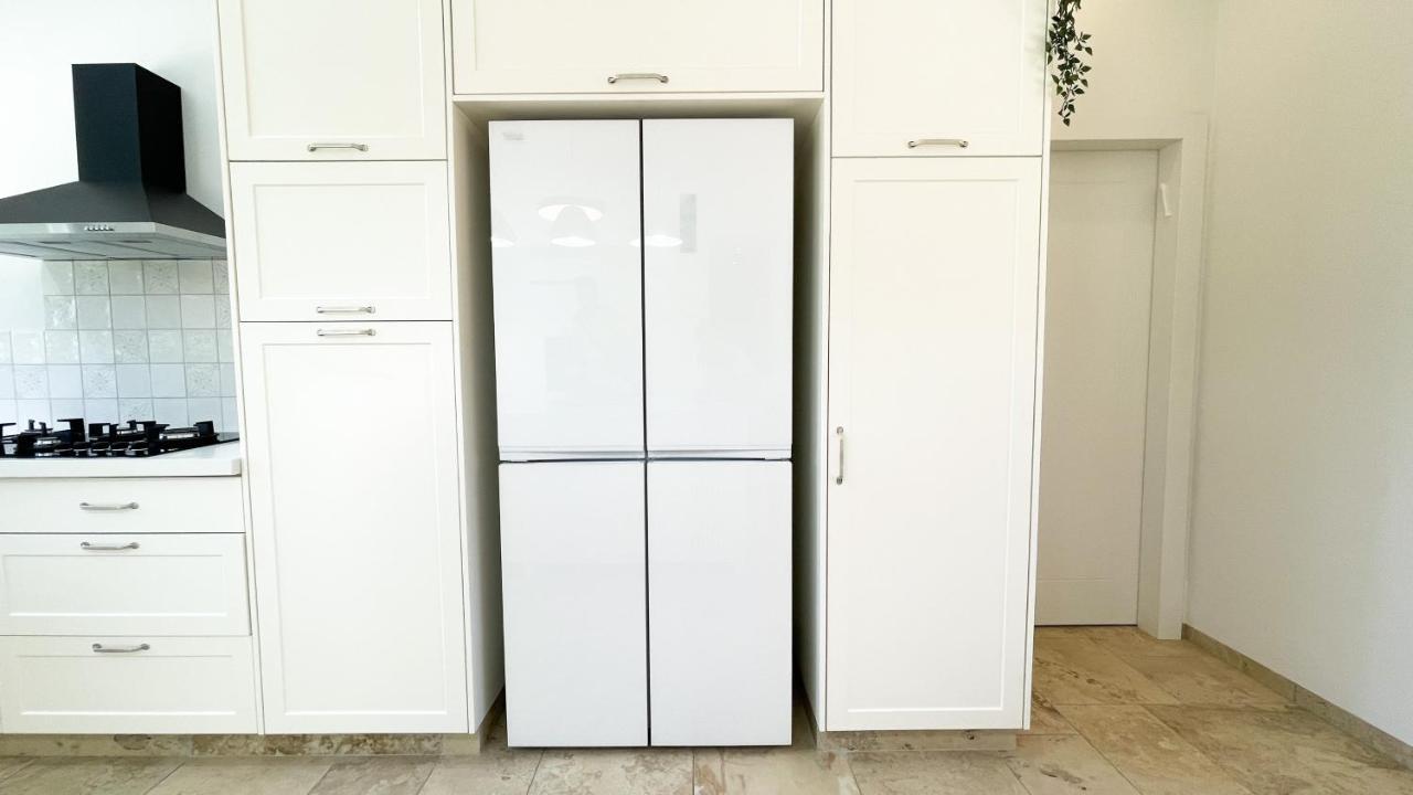 הבית הלבן בכפר בלום Villa Luaran gambar