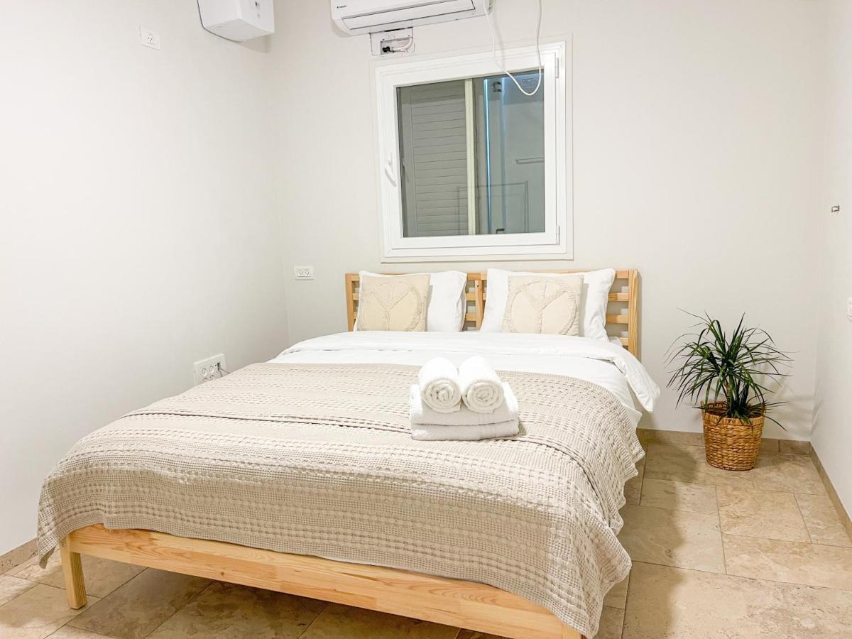 הבית הלבן בכפר בלום Villa Luaran gambar